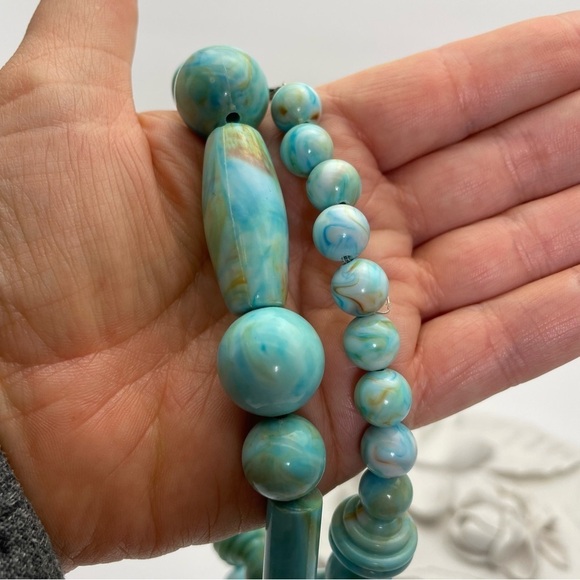Vintage Art Deco Marbled Plastic Beaded Necklace - Picture 5 of 8